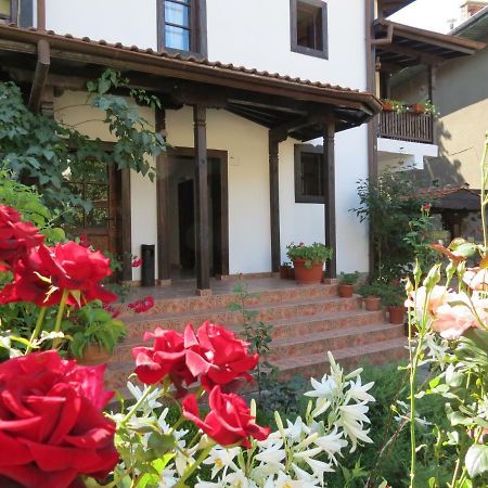 Oazis Guesthouse Lovech Bagian luar foto