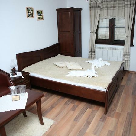 Oazis Guesthouse Lovech Bagian luar foto