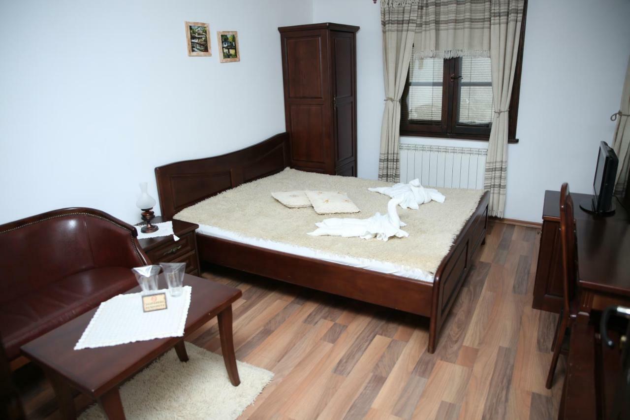 Oazis Guesthouse Lovech Bagian luar foto