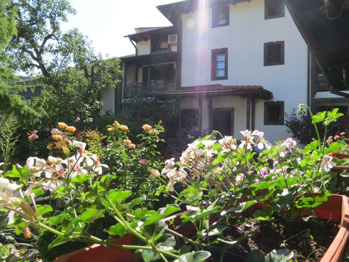 Oazis Guesthouse Lovech Bagian luar foto