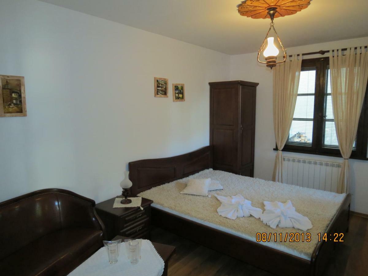 Oazis Guesthouse Lovech Bagian luar foto
